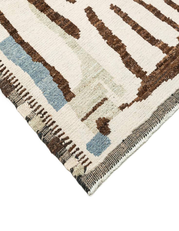 Detail image of 8' 4 x 10'  Hand Knotted Beni Marok Rug