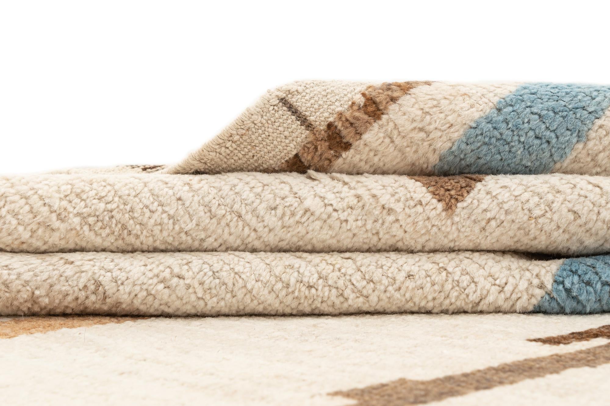 9' 11 x 13' 7 Hand Knotted Beni Marok Rug