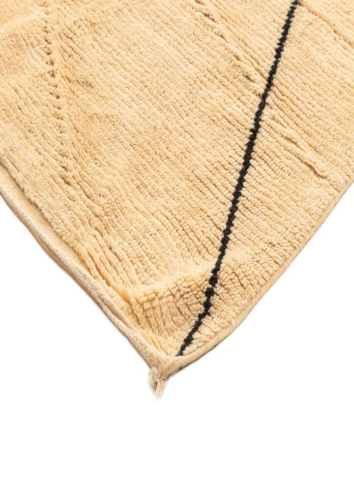 6' 5 x 9' 2 Berber Rug