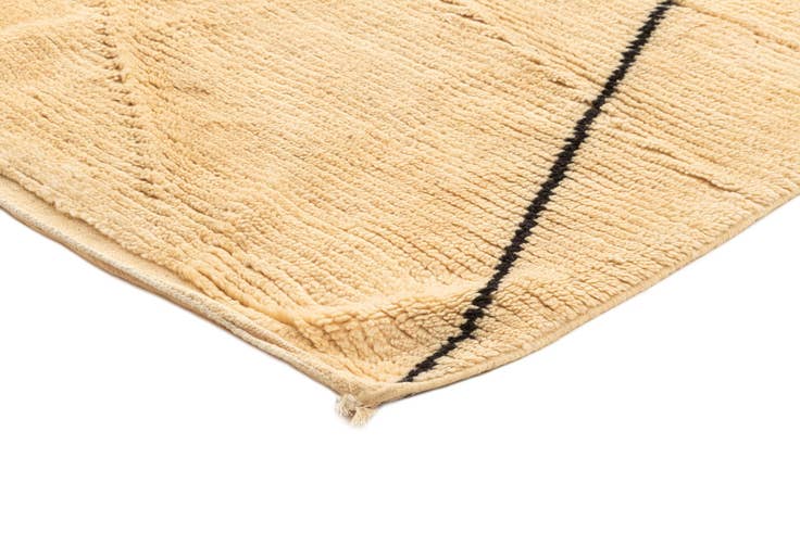 Detail image of 6' 5 x 9' 2 Berber Rug