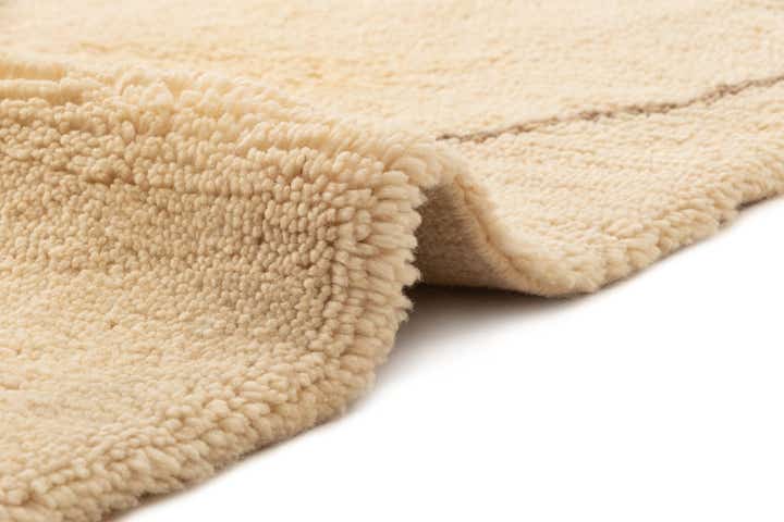 6' 9 x 9' 6 Berber Rug