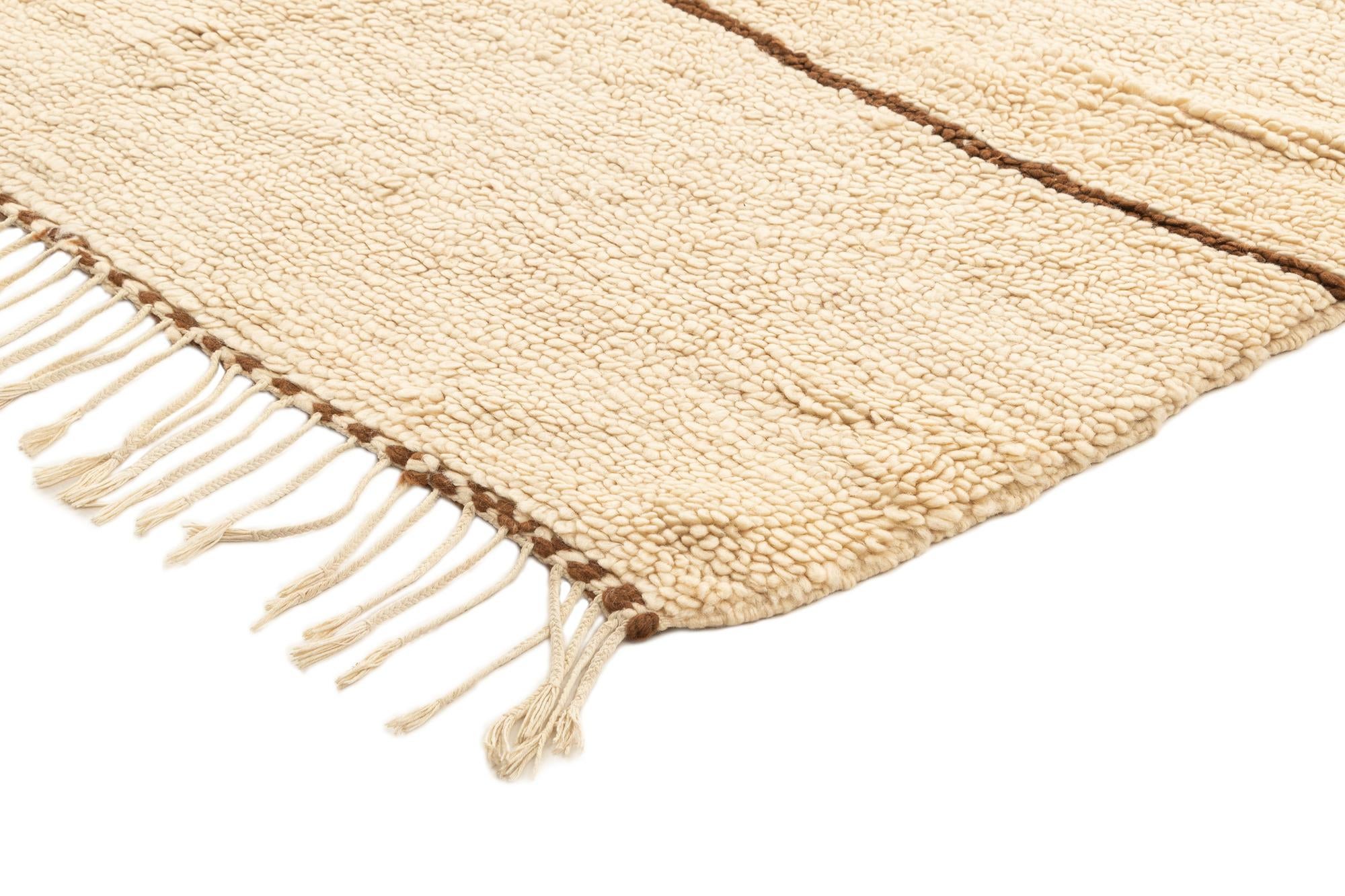 5' 11 x 8' 10 Berber Rug