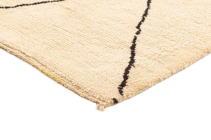 5' 5 x 8' 5 Berber Rug