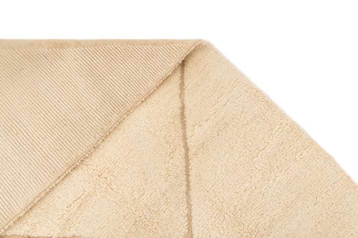 6' 10 x 9' 6 Berber Rug