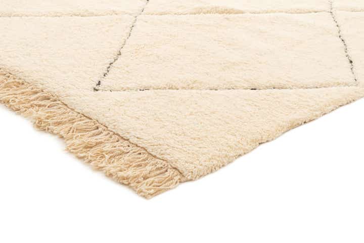 6' 8 x 9' 7 Berber Rug