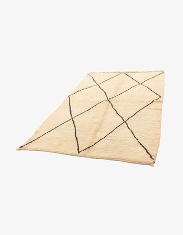 5' 5 x 8' 5 Berber Rug