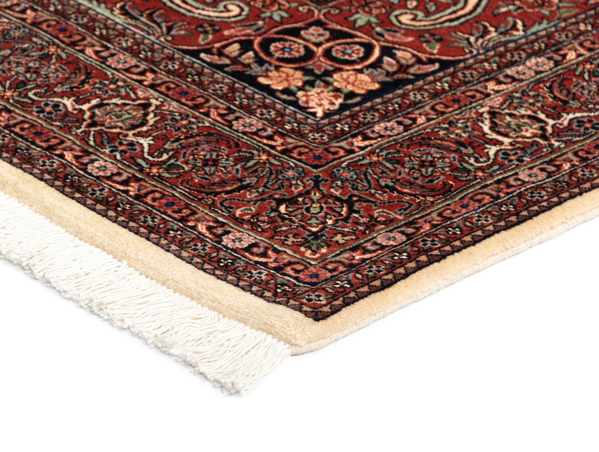 4' 11 x 6' 6 Bidjar Rug