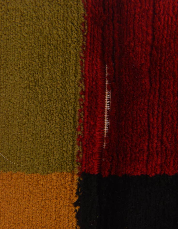 Detail image of 3' 3 x 4' 7 Cafe Rug