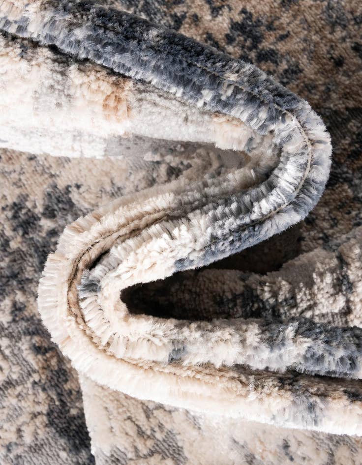 Detail image of 4' x 6' Caspian Rug