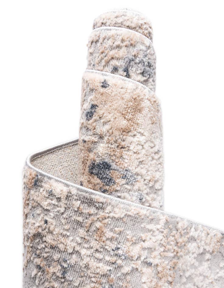 Detail image of 4' x 6' Caspian Rug