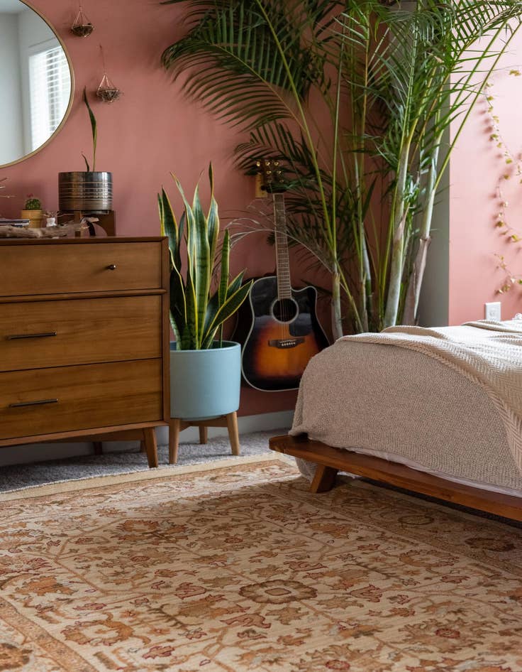 Detail image of 5' x 8' Charlestown Rug