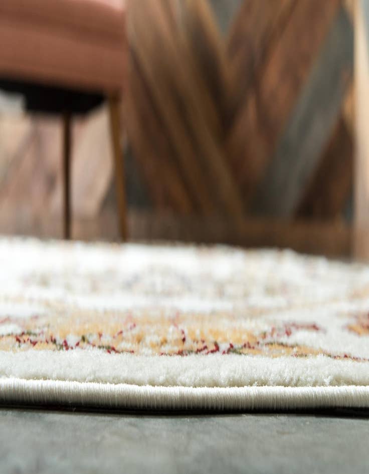 Detail image of 6' x 9' Chateau Rug