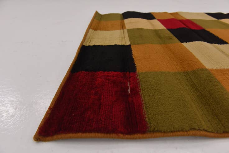 Detail image of 3' 3 x 4' 7 Coffee Shop Rug