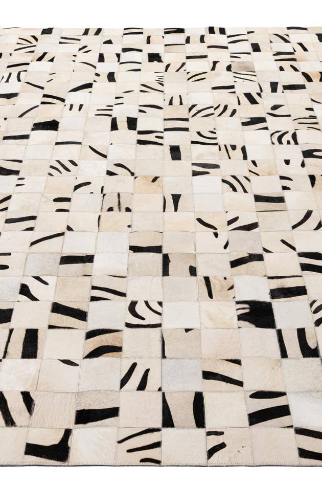 Detail image of 8' 11 x 9' 9 Cowhide - Patchwork Rug