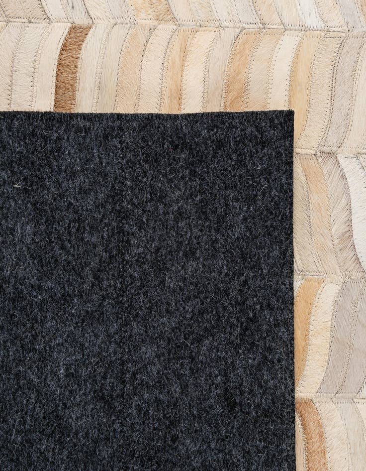 Detail image of 5' 9 x 7' 9 Cowhide - Patchwork Rug