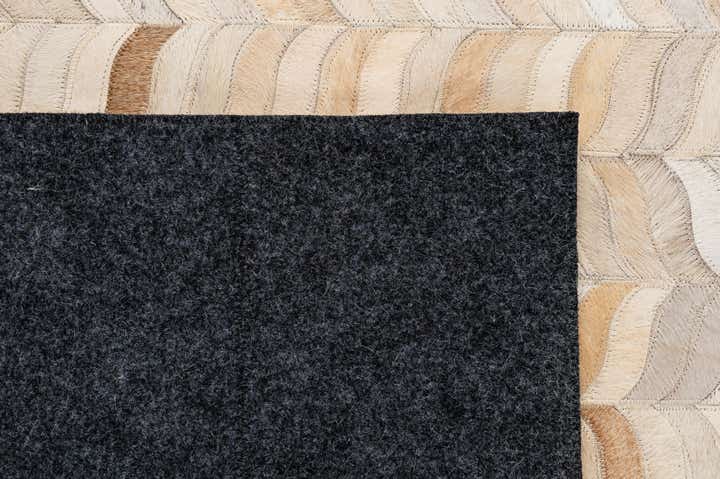 5' 9 x 7' 9 Cowhide - Patchwork Rug