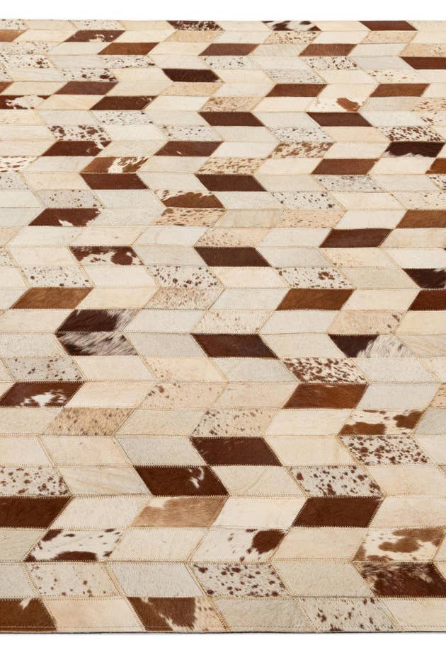Detail image of 5' x 8' 1 Cowhide - Patchwork Rug