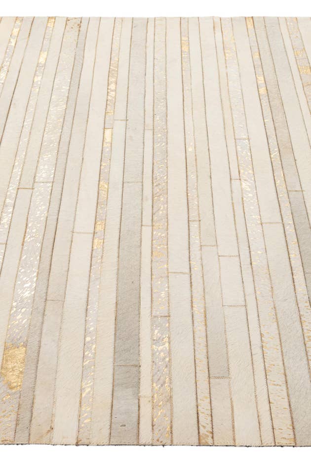 Detail image of 5' 3 x 7' 11 Cowhide - Patchwork Rug