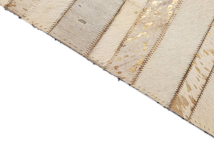 Detail image of 5' 3 x 7' 11 Cowhide - Patchwork Rug
