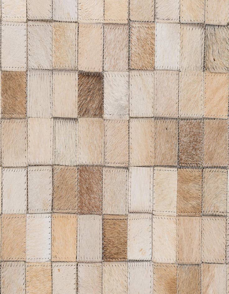 Detail image of 5' 1 x 8' Cowhide - Patchwork Rug
