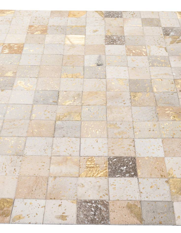 Detail image of 5' x 7' 10 Cowhide - Patchwork Rug