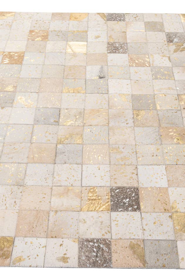 Detail image of 5' x 7' 10 Cowhide - Patchwork Rug