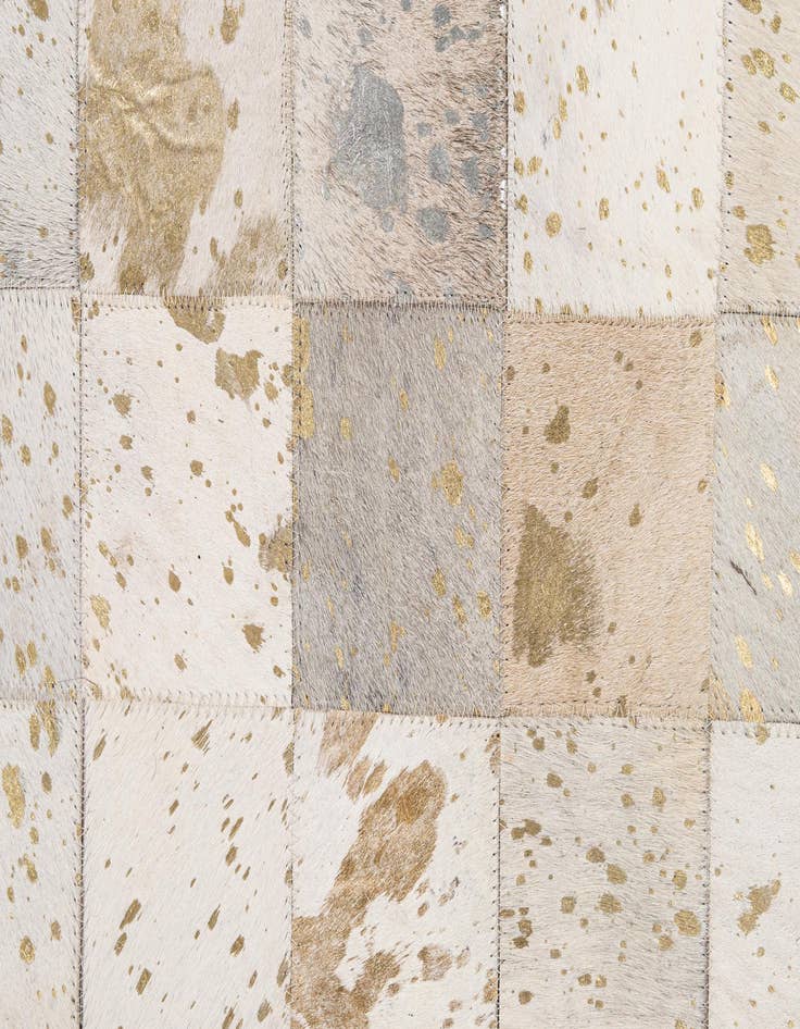 Detail image of 5' x 7' 10 Cowhide - Patchwork Rug