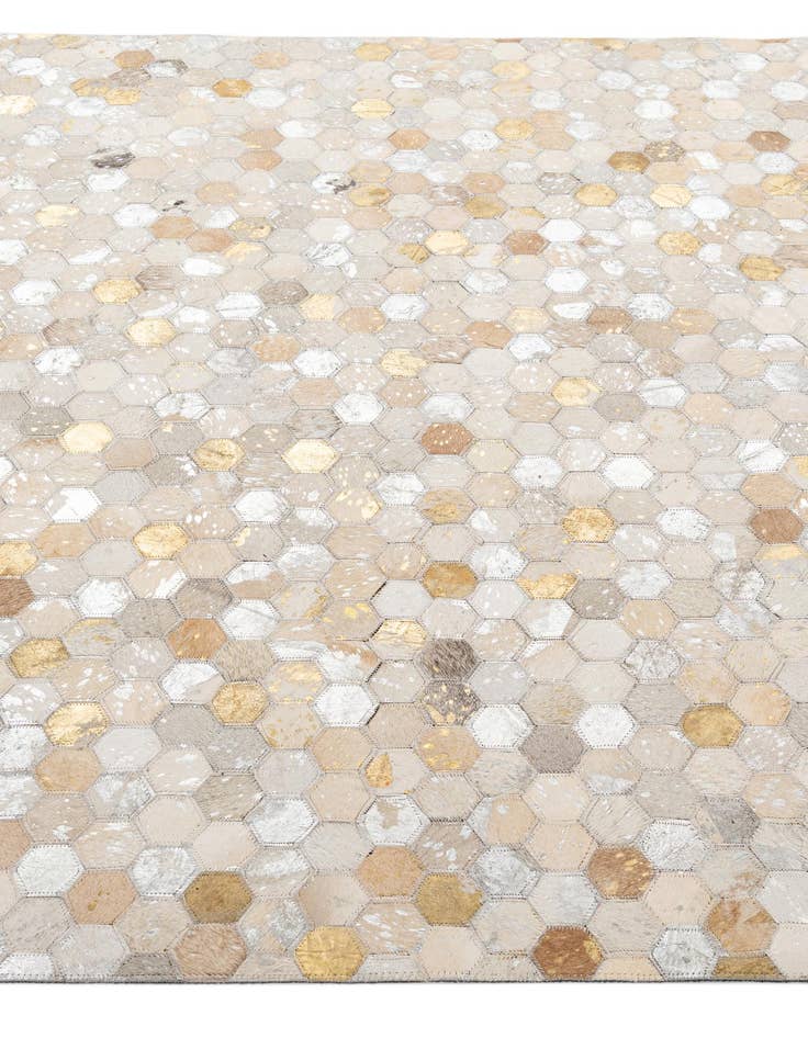 Detail image of 5' 1 x 8' Cowhide - Patchwork Rug