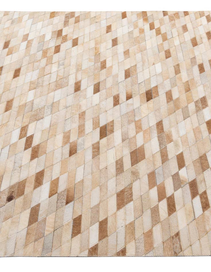 Detail image of 5' 1 x 7' 11 Cowhide - Patchwork Rug