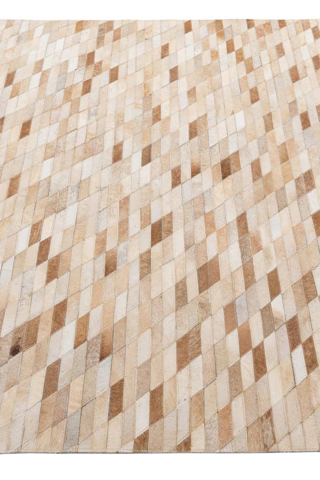 Detail image of 5' 1 x 7' 11 Cowhide - Patchwork Rug