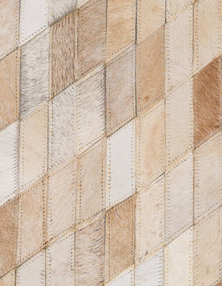 Detail image of 5' 1 x 7' 11 Cowhide - Patchwork Rug