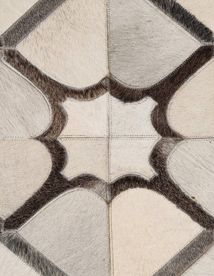 Detail image of 5' x 7' 11 Cowhide - Patchwork Rug