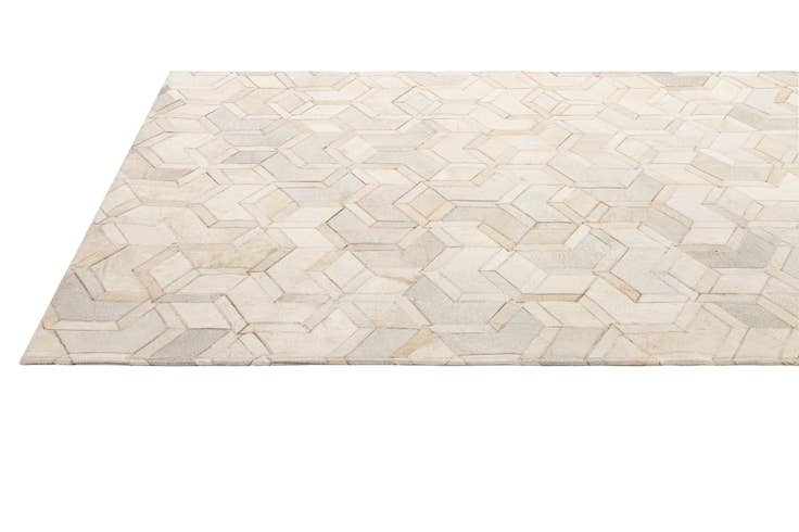 Detail image of 5' 1 x 7' 11 Cowhide - Patchwork Rug