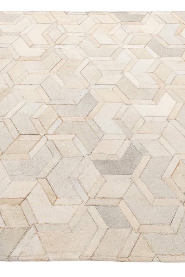 Detail image of 5' 1 x 7' 11 Cowhide - Patchwork Rug