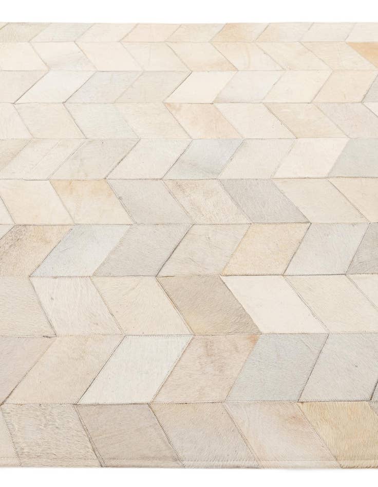 Detail image of 5' 1 x 8' Cowhide - Patchwork Rug