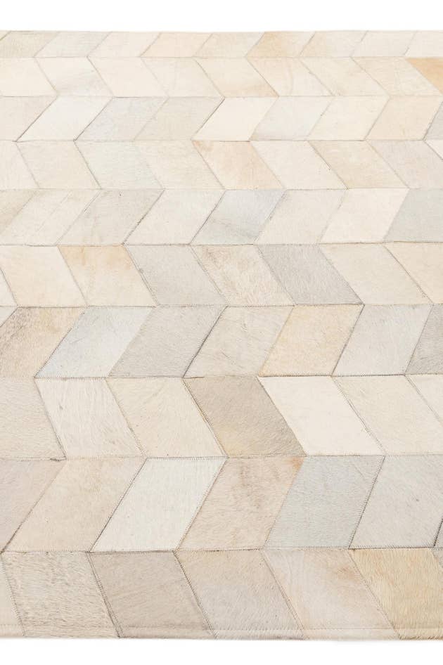 Detail image of 5' 1 x 8' Cowhide - Patchwork Rug