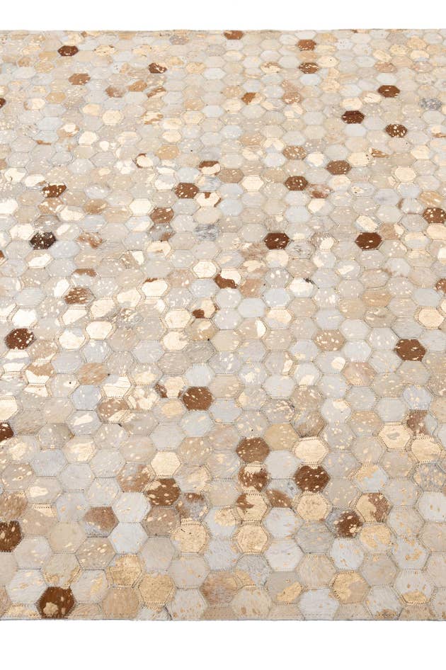 Detail image of 5' 1 x 7' 11 Cowhide - Patchwork Rug