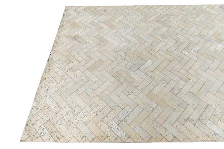 5' x 7' 10 Cowhide Leather Rug