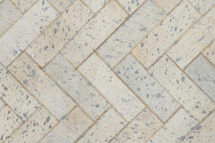 5' x 7' 10 Cowhide Leather Rug