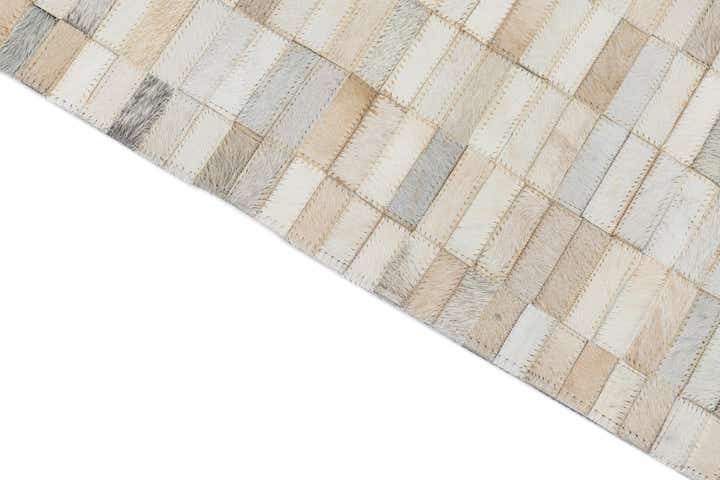 5' x 7' 10 Cowhide Leather Rug