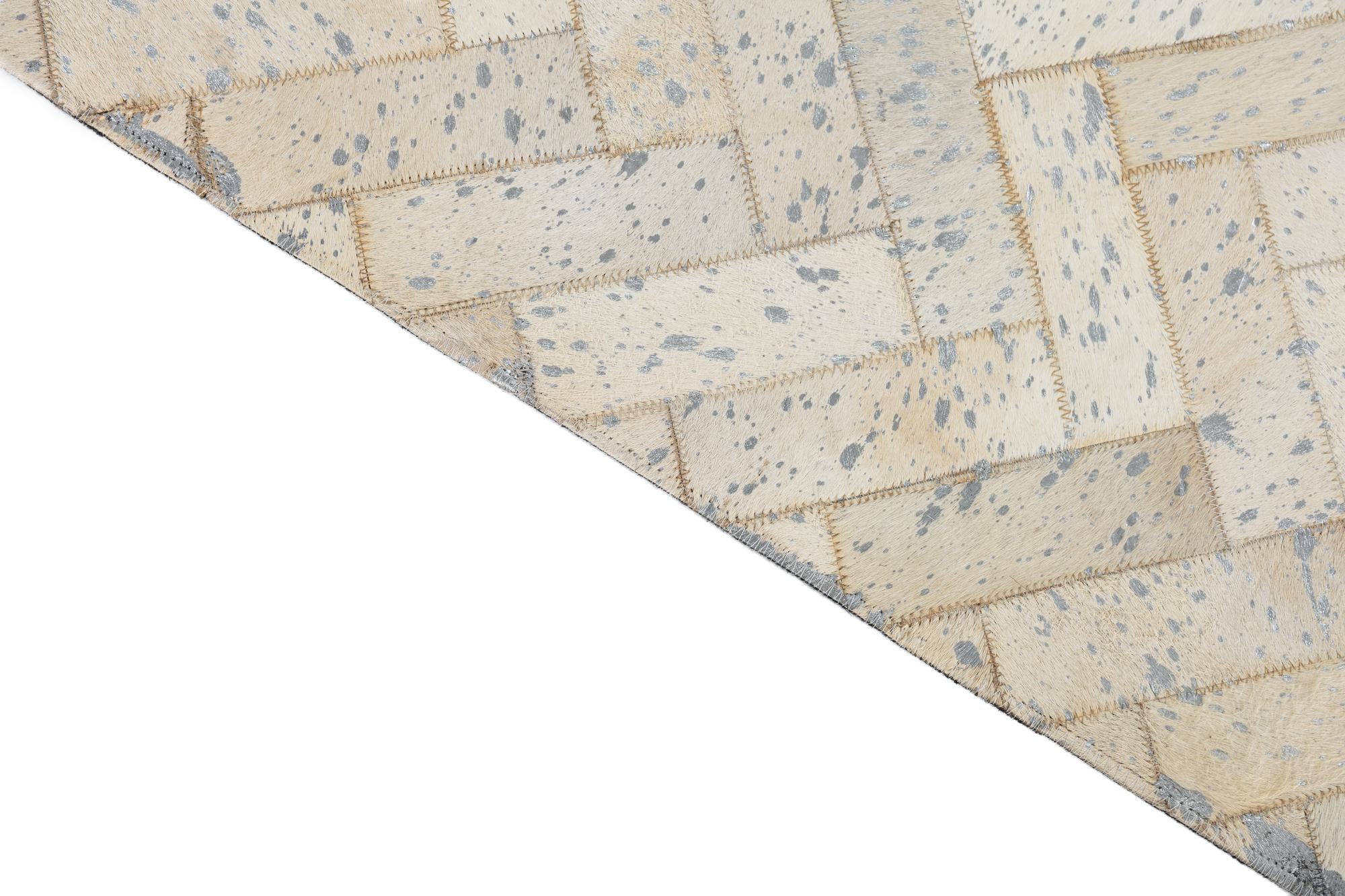 5' x 7' 10 Cowhide Leather Rug