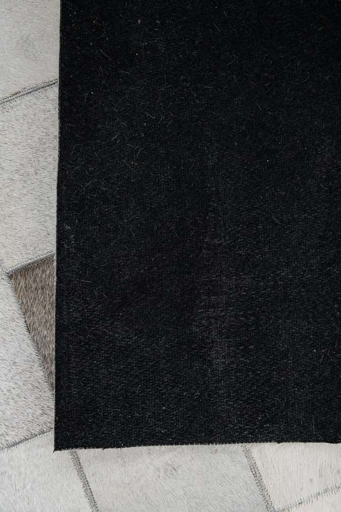 5' x 7' 9 Cowhide Leather Rug