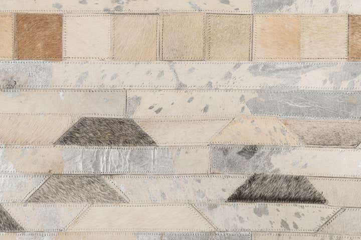 5' x 7' 10 Cowhide Leather Rug