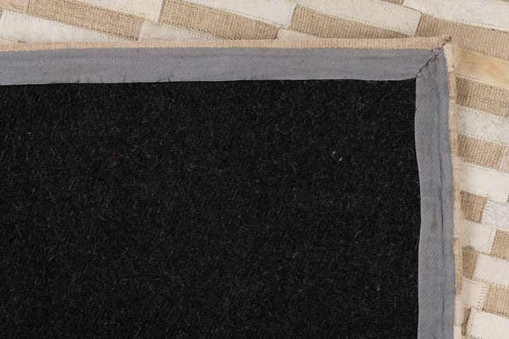 4' x 6' Cowhide Leather Rug