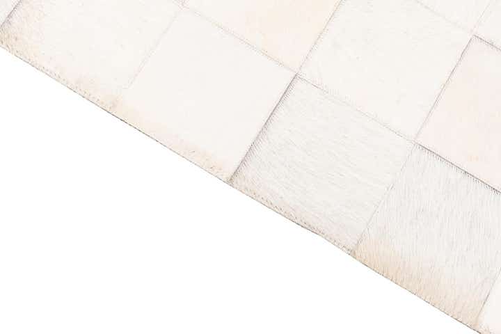 5' x 8' Cowhide Leather Rug