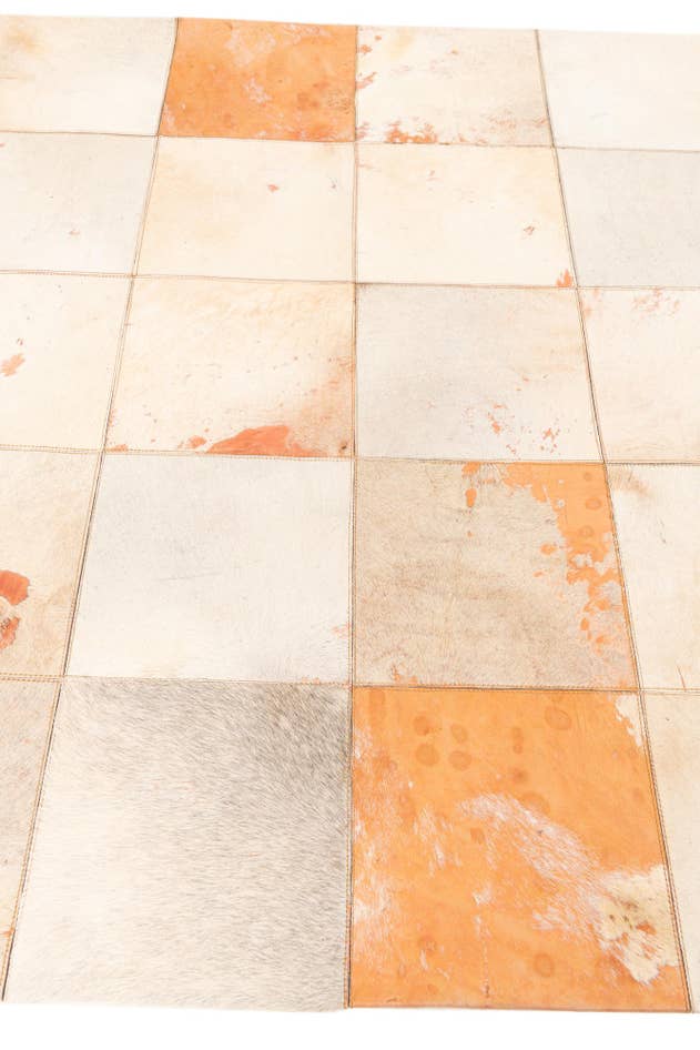 Detail image of 5' x 7' 10 Cowhide Leather Rug