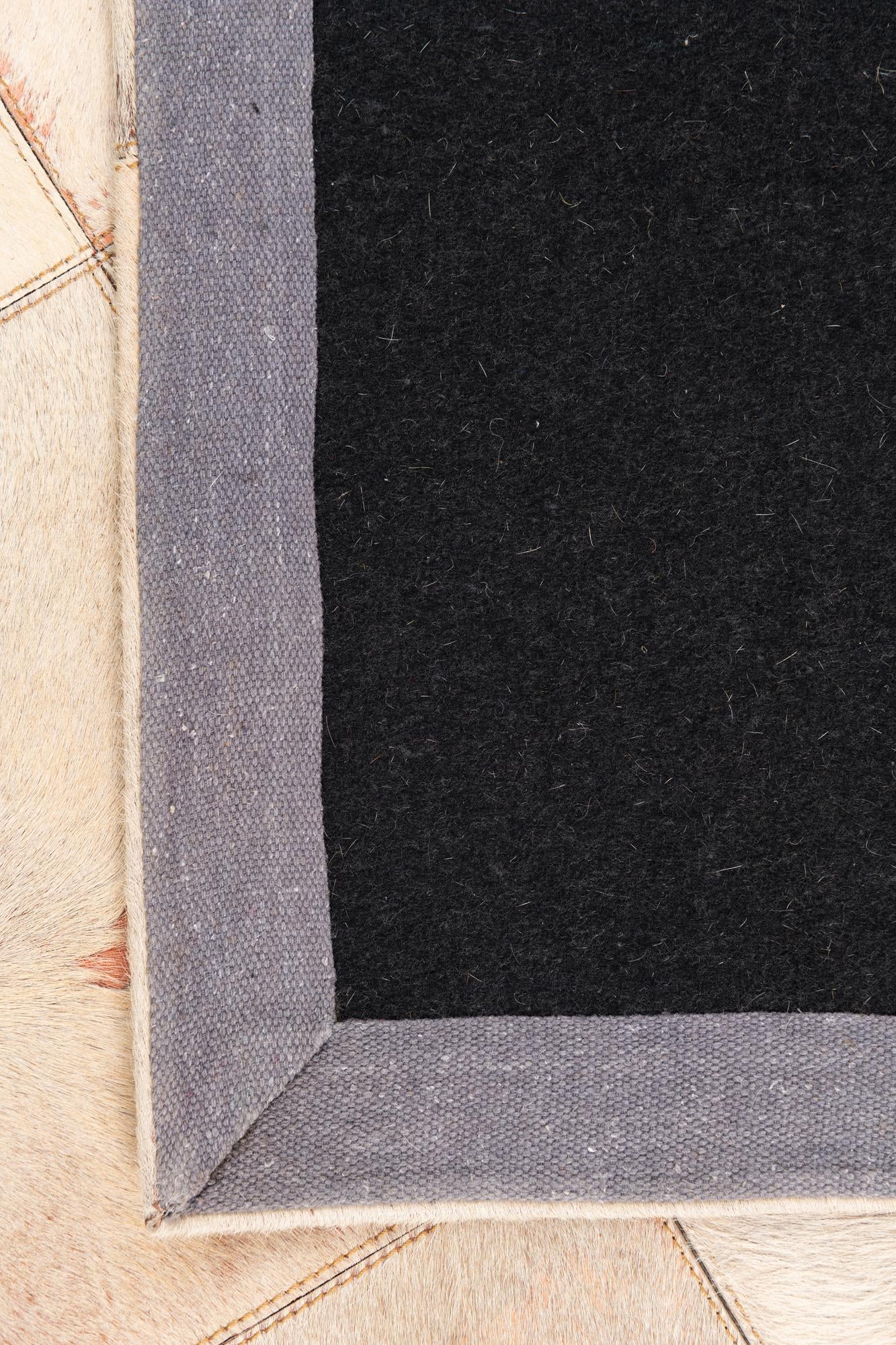5' x 7' 10 Cowhide Leather Rug