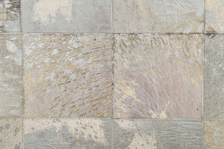 5' x 8' Cowhide Rug