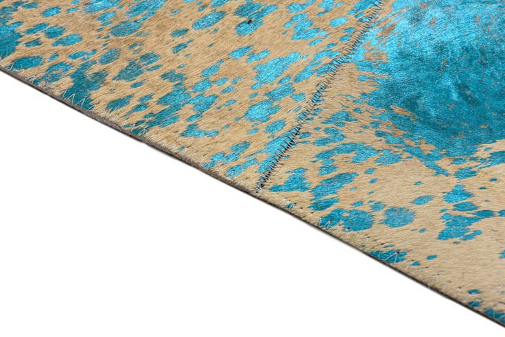 Detail image of 5' 1 x 8' 1 Cowhide Rug