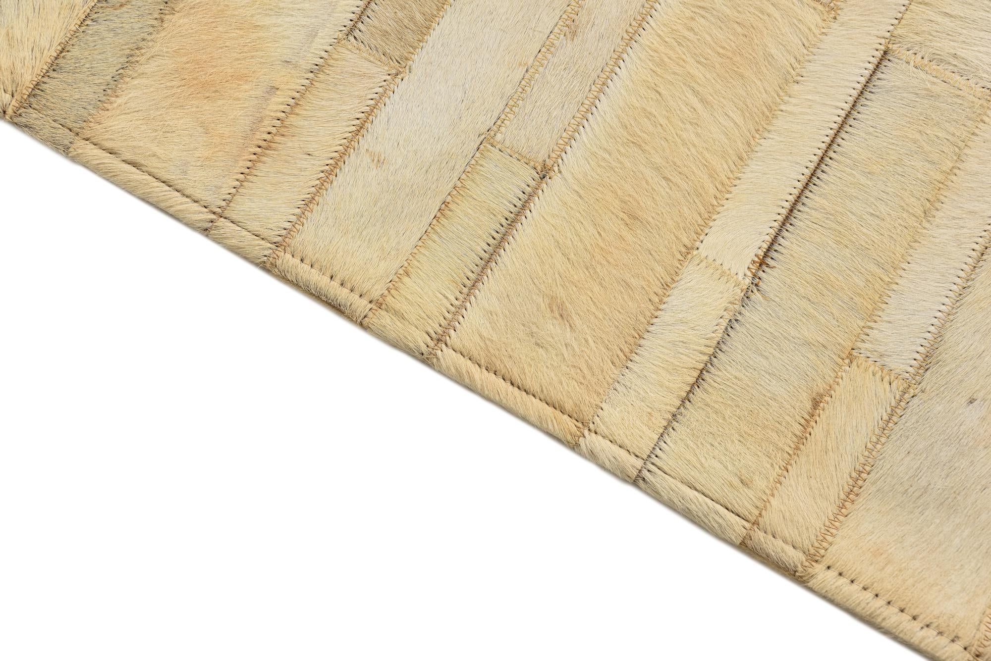 2' 2 x 3' Cowhide Rug